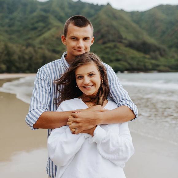 Meet your Posher, Madison - Picture 1 of 1